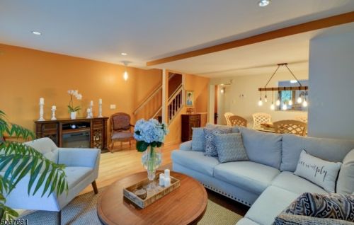 78 Tiffany Blvd, Newark NJ 07104-2425 exterior