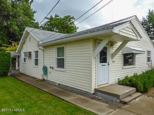 3306 Castlevale Rd, Yakima WA  98902-1019 exterior