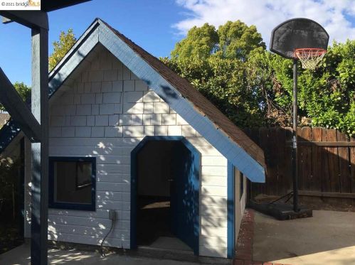 3909 Bellwood Dr, Concord, CA 94519-1117