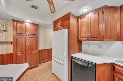 1666 Clearview Ave, Lancaster PA 17601-4308 exterior