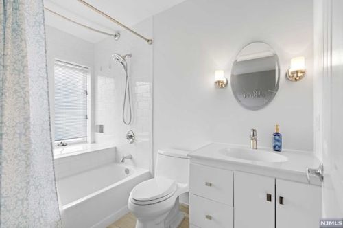 311 Nelson Ct, Edgewater NJ  07020-1618 exterior