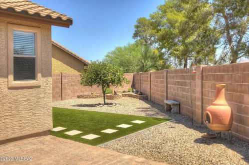 5020 River Fringe Dr, Tucson AZ  85704-1436 exterior