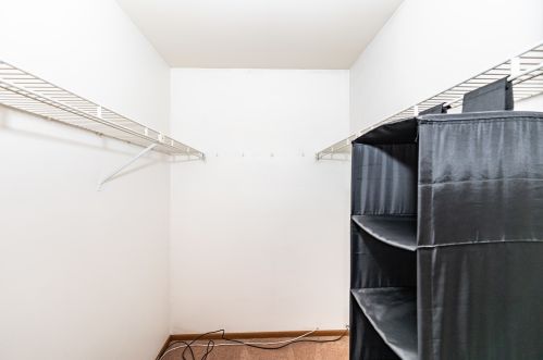 900 Bennington Dr, Bull Valley IL 60014-8875 exterior