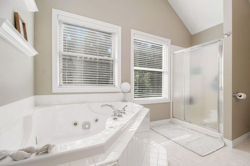 3547 Hathaway Rd, Kalamazoo MI 49009-4909 exterior