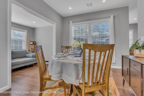 33 Avenue C, Atlantic Highlands NJ  07716-1069 exterior