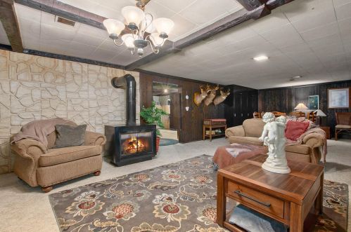 2085 Madalene Ave, Meskegon MI 49442-3815 exterior