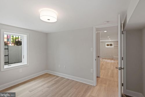 12914 Evanston St, Rockville MD 20853-3002 exterior