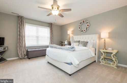 2645 Centennial Ct, Alexandria VA 22311-1304 exterior