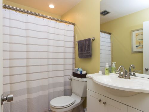 6354 20th St, Milwaukee WI 53221-5255 exterior