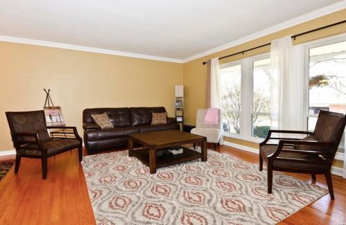 9832 Meadowfern Dr, Saint Louis MO  63126-2435 exterior