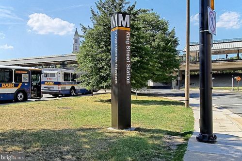 803 Cameron St, Alexandria VA  22314-2410 exterior