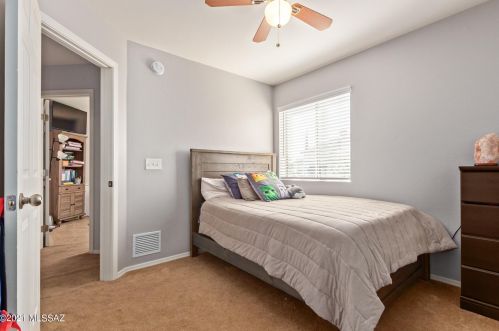 11871 Gray Eagle Ave, Tucson AZ 85737-8662 exterior