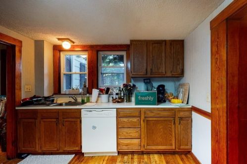 72 Bay State Rd, Quincy MA  02171-1512 exterior