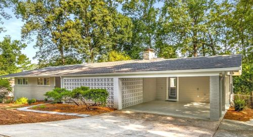 1639 Crestline Dr, Atlanta GA  30345-3820 exterior