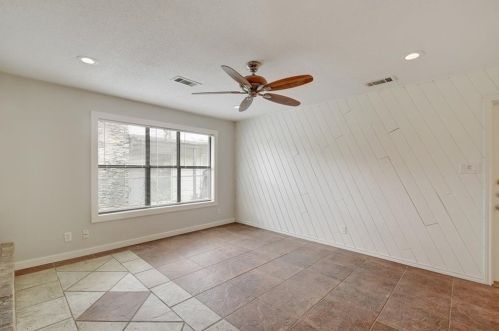 2302 Barton Skwy, Austin TX 78704-4704 exterior