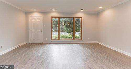 1633 Westwind Way, Mc Lean VA 22102-1604 exterior