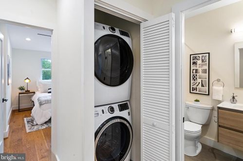 302 Rhode Is Ave, Washington DC 20001-1827 exterior