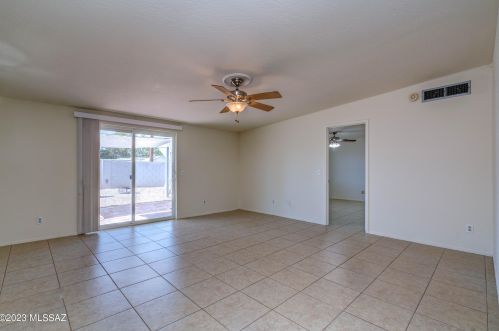 4542 15th St, Tucson AZ 85701-2444 exterior