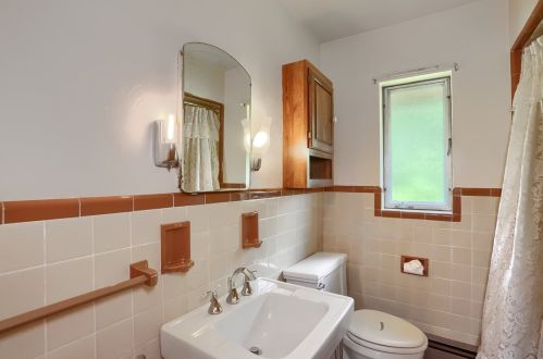 5714 Montour Rd, Gibsonia PA 15044-8113 exterior