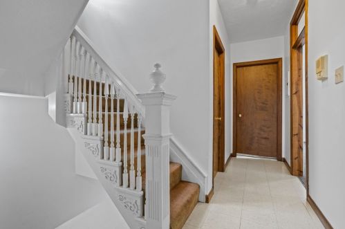 609 Marshall Ave, Pittsburgh PA 15214-3017 exterior