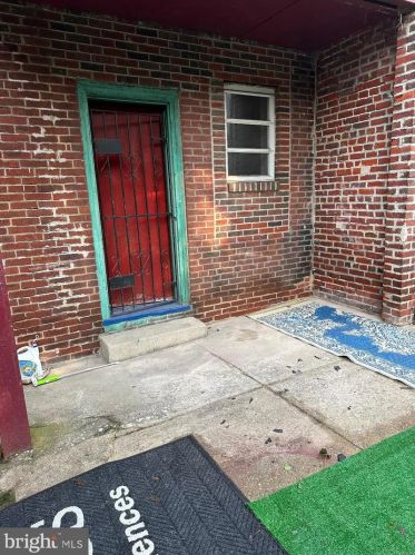 615 52nd St, Philadelphia PA  19143-2601 exterior