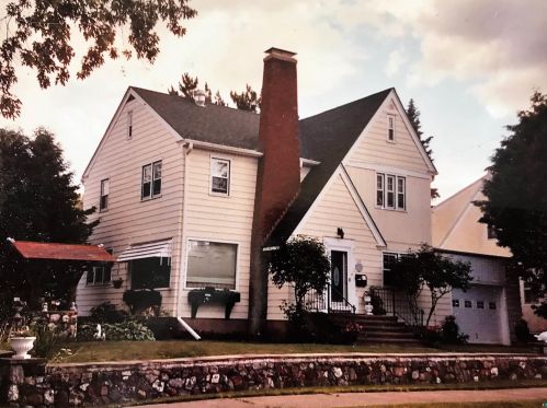 118 James St, Ely MN 55731-1345 exterior