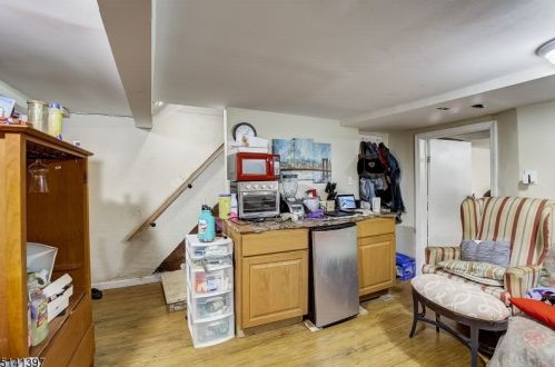 1645 Church St, Rahway NJ 07065-3424 exterior