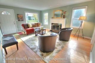 8057 16th Ave, Seattle WA  98115-4365 exterior