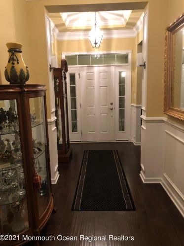 339 Dorn Dr, Red Bank, NJ 07702