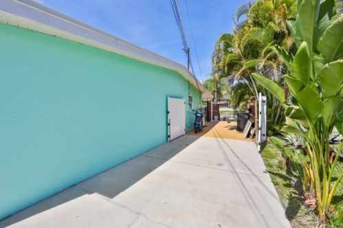 9210 Riv Cv Dr, Riverview FL 33578-4973 exterior