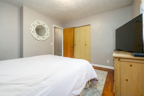 6813 Bratcher St, Kalamazoo MI  49024-3479 exterior