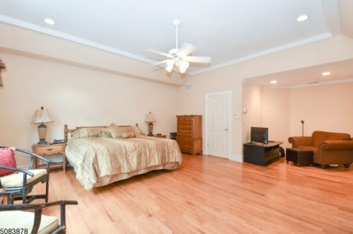 1 Briarcliffe Dr, Scotch Plains NJ 07076-2314 exterior