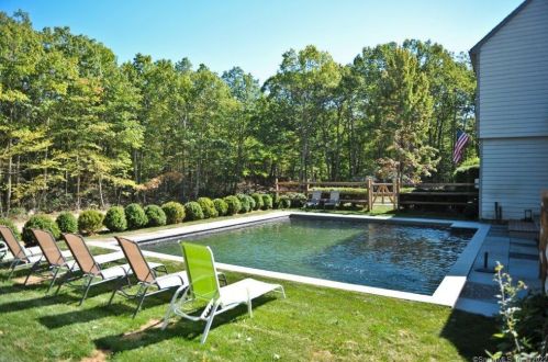 45 Moosehorn Rd, Roxbury, CT 06783-1106