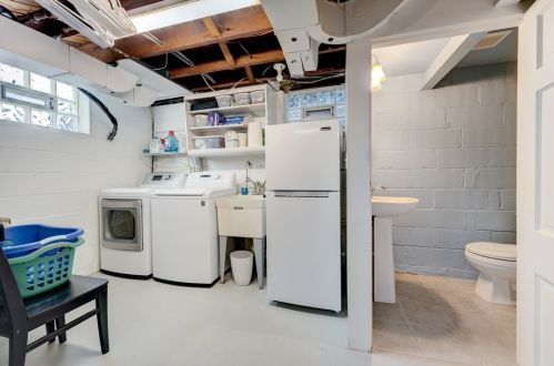 932 Meadowcroft Ave, Pittsburgh PA 15216-1119 exterior