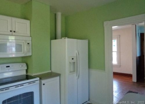 85 Brightwood Ave, Torrington CT 06790-5010 exterior