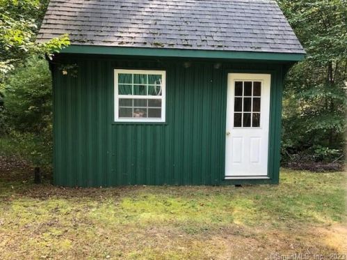 49 Sawmill Rd, Killingly CT 06241-1529 exterior