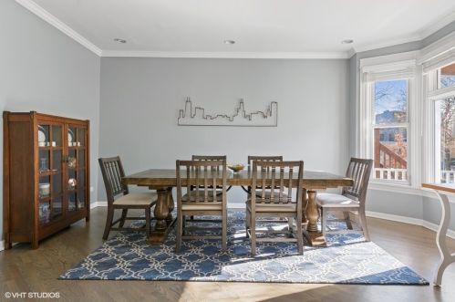 1828 Barry Ave, Chicago IL 60657-2042 exterior