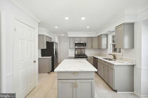 2603 Belle Crest Ln, Silver Spring MD  20906-3173 exterior