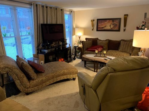 9127 University Ave, Chicago, IL 60619-7946