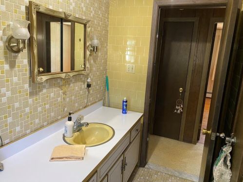 155 Grv St, Providence RI 02909-1105 exterior