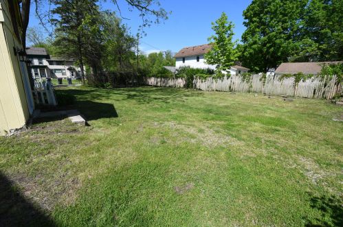 514 Kalamazoo St, Paw Paw MI 49079-1130 exterior