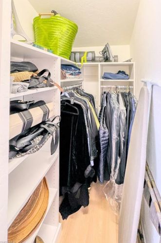 201 Woodshire Ln, Naples FL 34105-7429 exterior