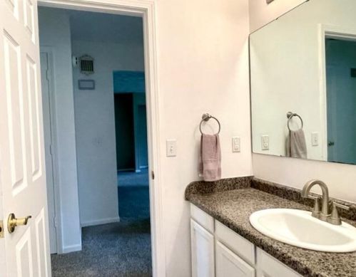 6154 Torrington Rd, Kalamazoo MI 49009-8046 exterior