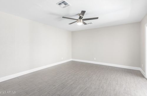 10838 38 St, Phoenix AZ 85018-5830 exterior