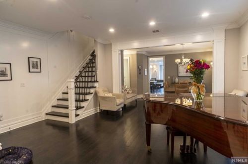 1228 River Rd, Edgewater NJ  07020-1423 exterior