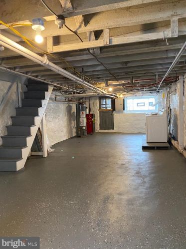 6242 Hazel Ave, Philadelphia PA 19143-1937 exterior