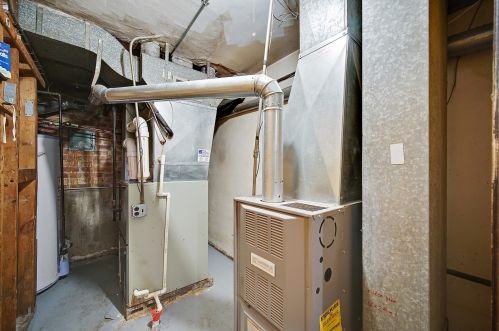 6201 Kilpatrick Ave, Chicago IL 60652-3050 exterior