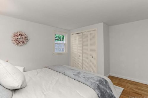 76 Mcfadden Dr, Wilton CT 06897-3912 exterior