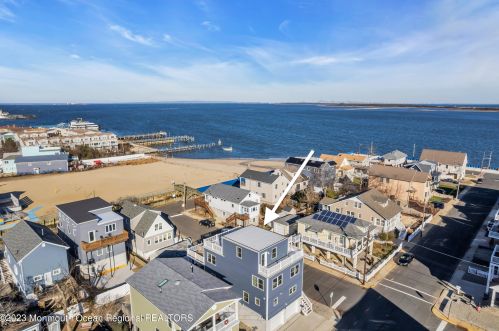 26 Waterwitch Ave, Monmouth Hills NJ  07732-1439 exterior