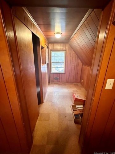 19 Kulas Ter, Seymour CT 06483-2715 exterior